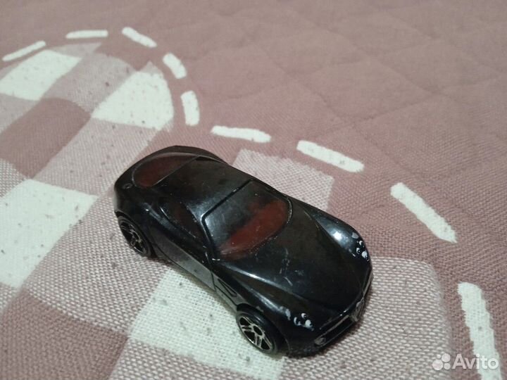 Машинка хотвилс