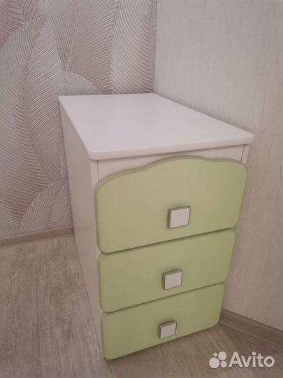 Тумба прикроватная