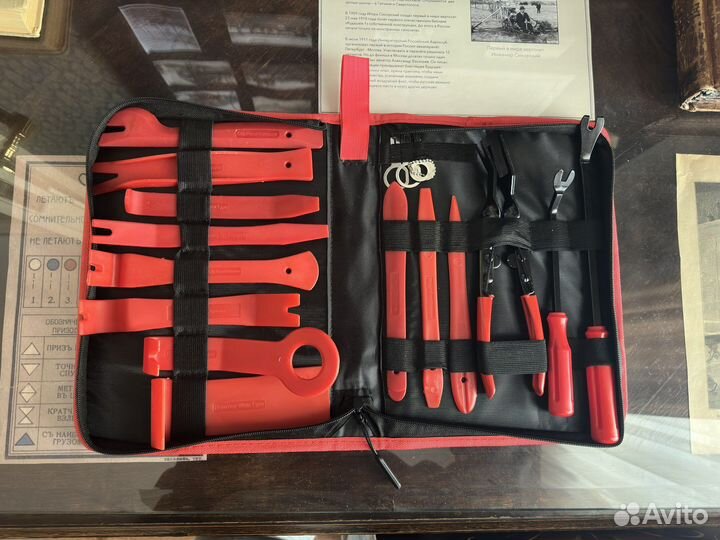 Съемники обшивки салона, пистонов, клипс для авто