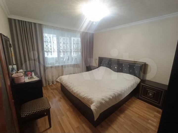 4-к. квартира, 74 м², 1/5 эт.