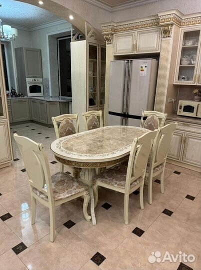 Комплект стол и стулья. В наличии