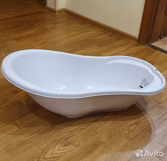 Детская ванночка со сливом и термометром