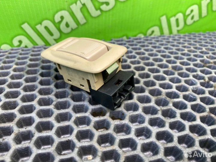 Кнопка эсп задняя левая Mazda Mpv LW5W GY-DE 2.5