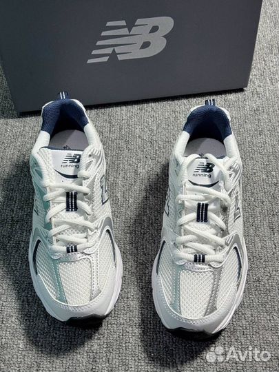 New Balance 530 White Silver Navy