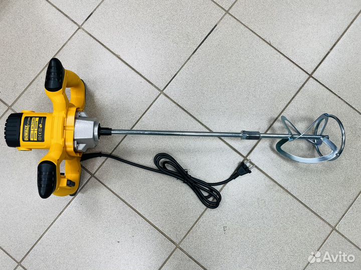Миксер строительный DeWalt