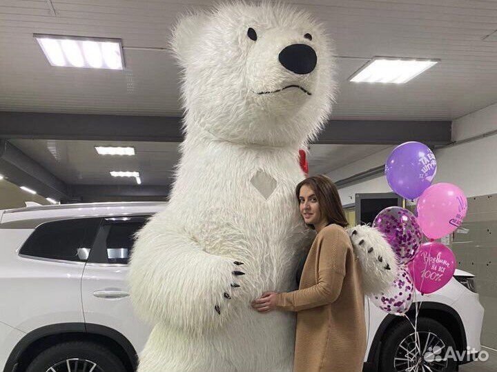 Поздравление большой белый медведь