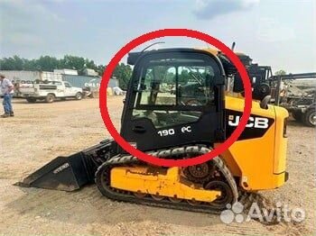 Стекло двери в сборе JCB 150 / 300T / 190ECO