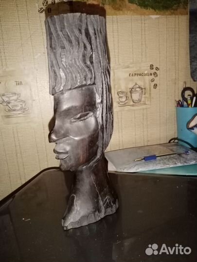 Статуэтка из чёрного дерева