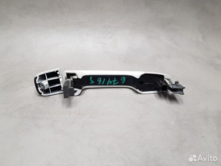 Ручка двери передней правой R Lexus LX