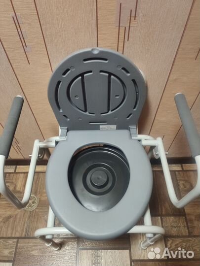 Кресло туалет для инвалидов