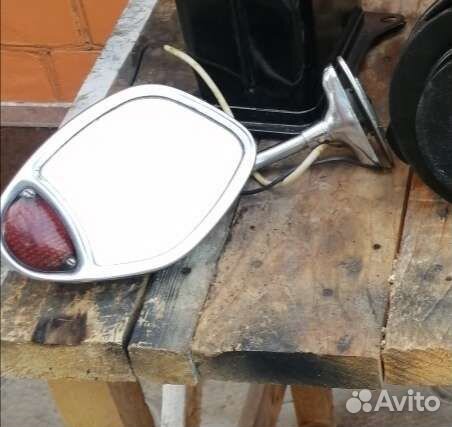 Боковое зеркало