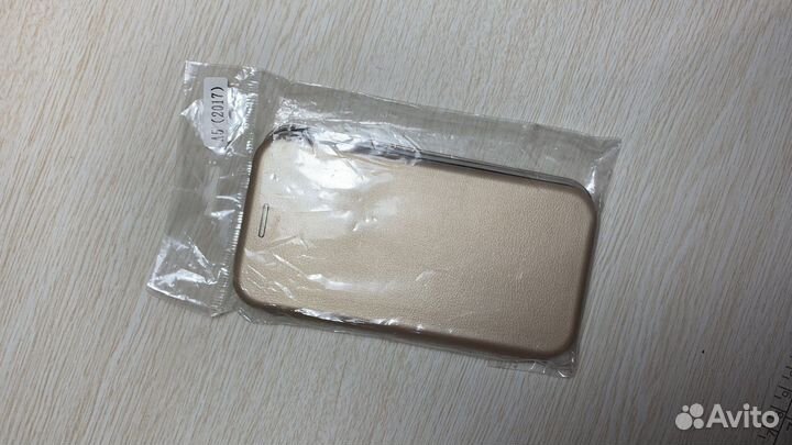 Чехлы на телефон