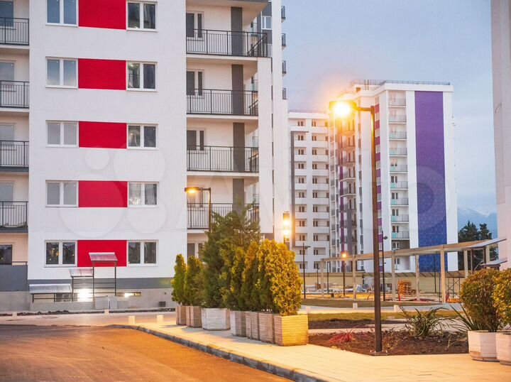 2-к. квартира, 42 м², 1/12 эт.