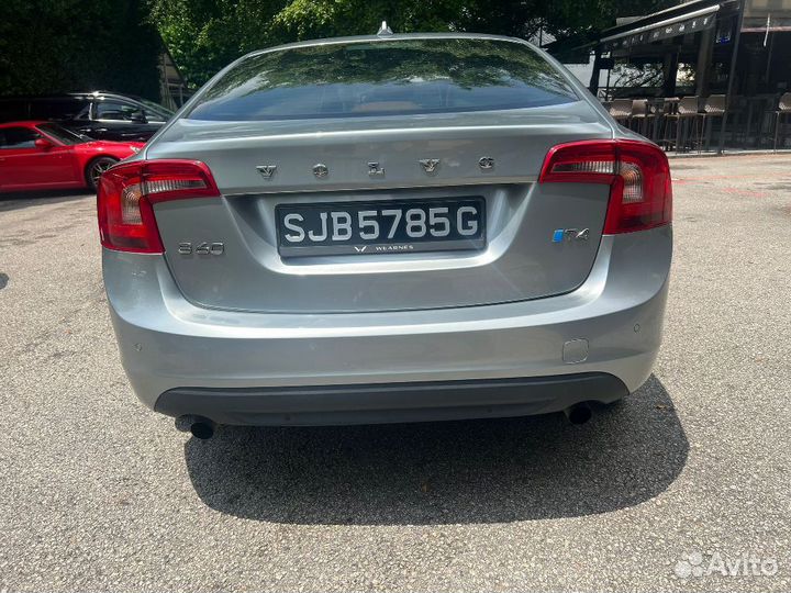 В разборе Volvo S60 (Y20) 2013г. 1,6л. 180 л/с