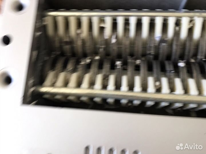 Шрёдер - уничтожитель бумаг Piranha M 5 CC