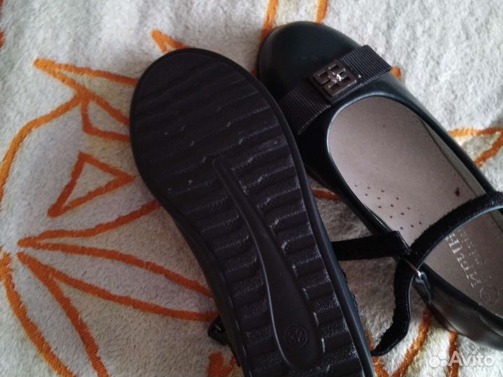 Школьная форма и туфли