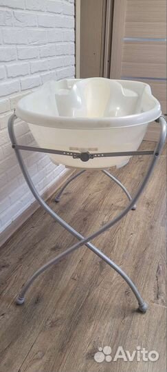 Детская ванночка с подставкой