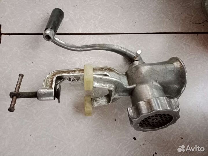 Мясорубка соковыжималка механическая