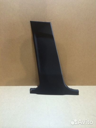 Обшивка накладка центральной стойки Mercedes W204