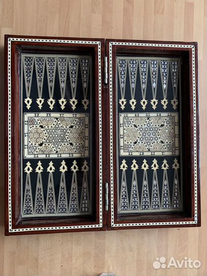 Доска ручной работы для игр в нарды и шахматы