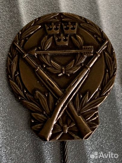Знак,значок.За отличную стрельбу 3 шт. Швеция