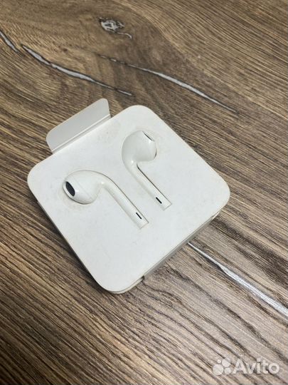 Наушники apple