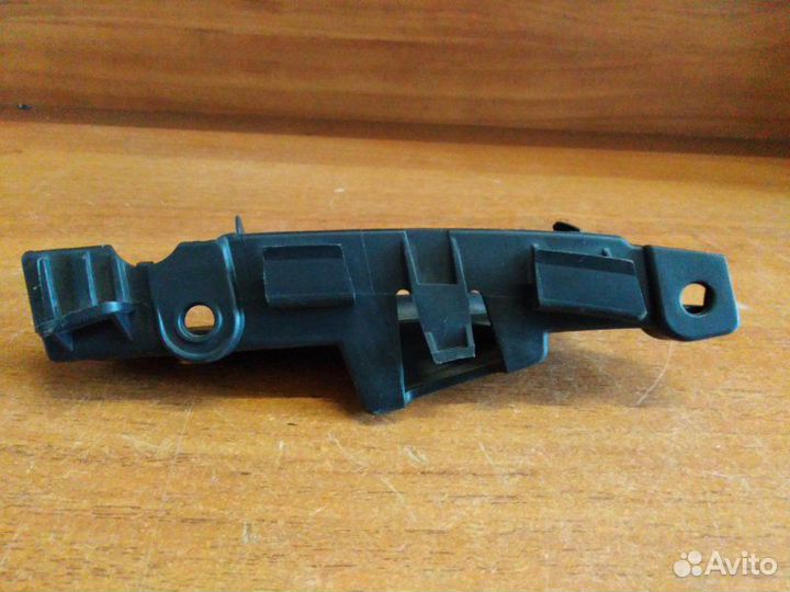 Кронштейн бампера задний левый Renault Megane 2002