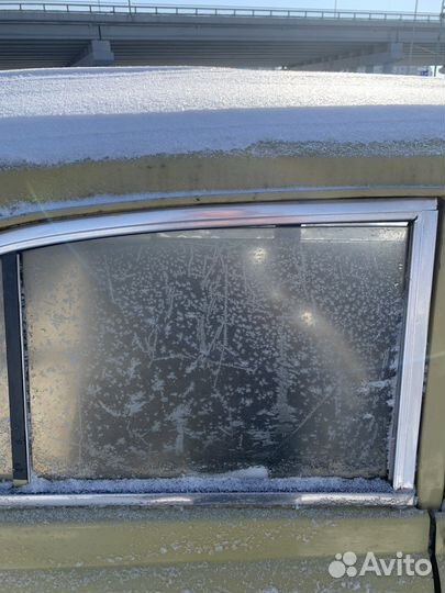 Стекло задней левой двери москвич 412