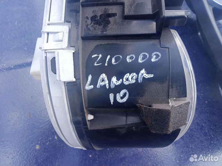 Панель приборов mitsubishi lancer 10