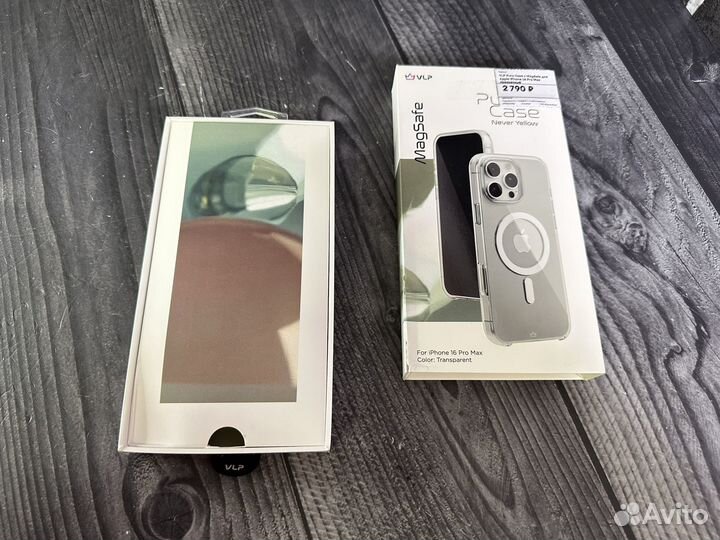 Чехол MegaSafe на iPhone 16 Pro Max