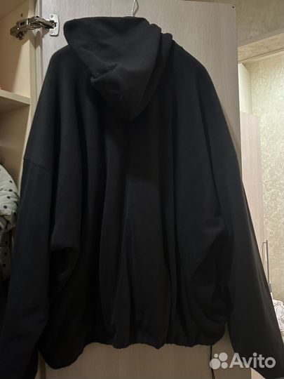 Комтюм Yzy Gap Balenciaga