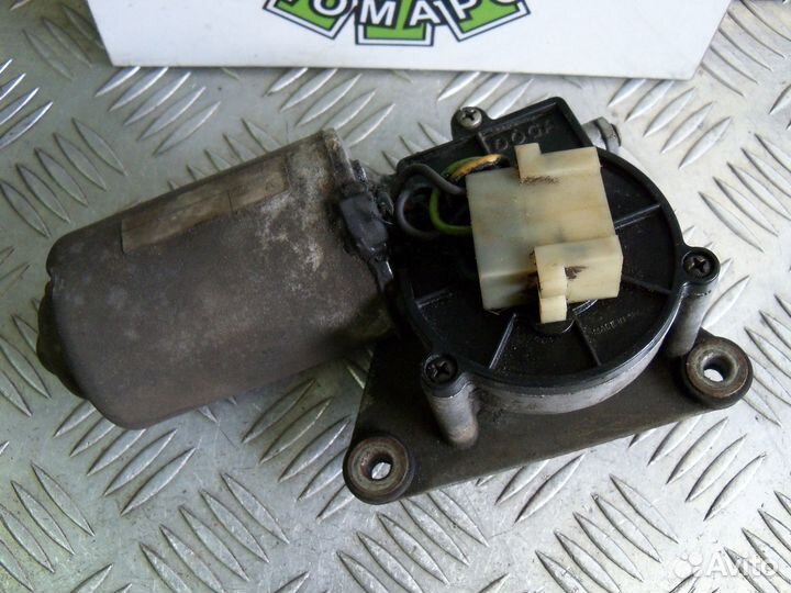 Моторчик дворников Nissan Patrol K160 / K260 1992г