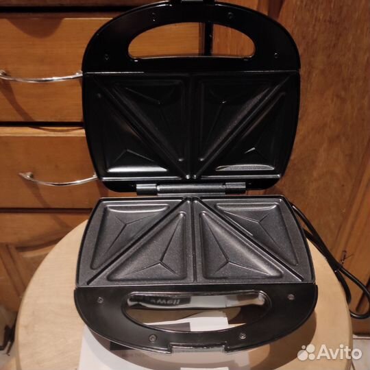 Сэндвичница тостер новая электрическая