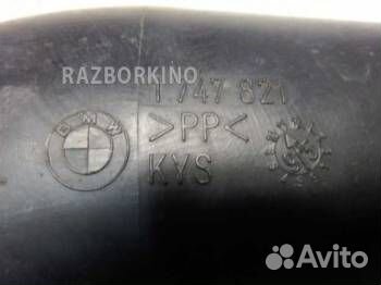 Воздухозаборник двигателя 13711747821