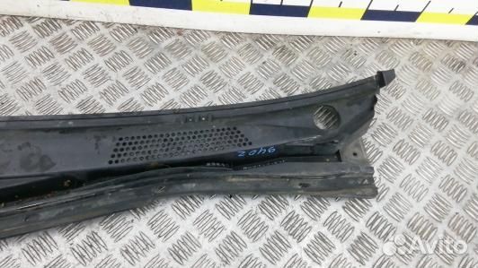 Накладка декоративная (жабо, дождевик) mitsubishi