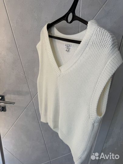 Жилет вязаный женский