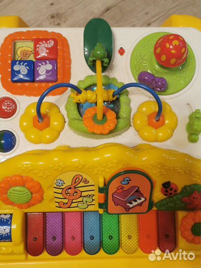 Развивающий столик chicco