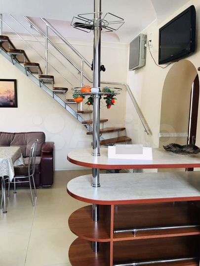 3-к. квартира, 85 м², 2/3 эт.