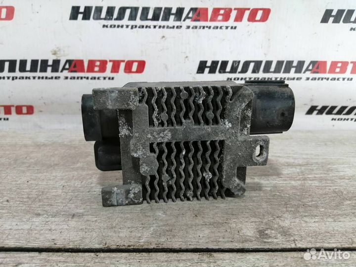 Блок управления вентилятором Форд Фокус 2