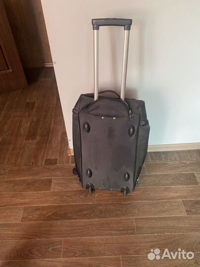 Чемодан на колесах
