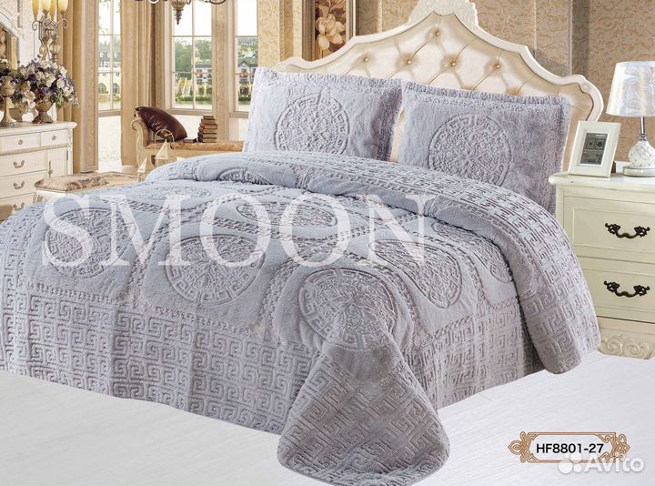 Пледы и покрывало