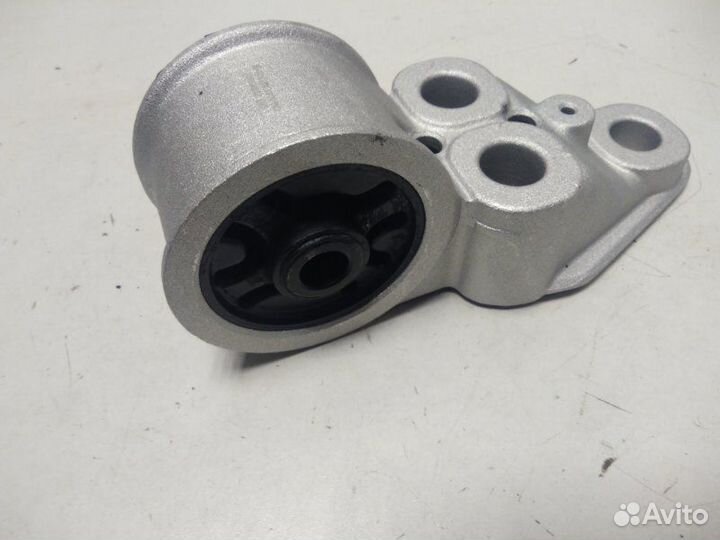 Сайлентблок задней балки Volkswagen Passat B5