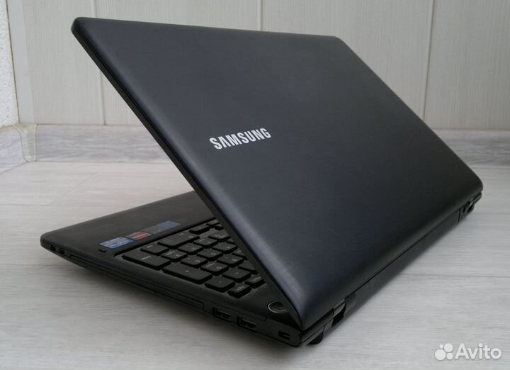 Samsung (Core i5-3210M, Radeon 7670M, SSD+HDD, 6Gb