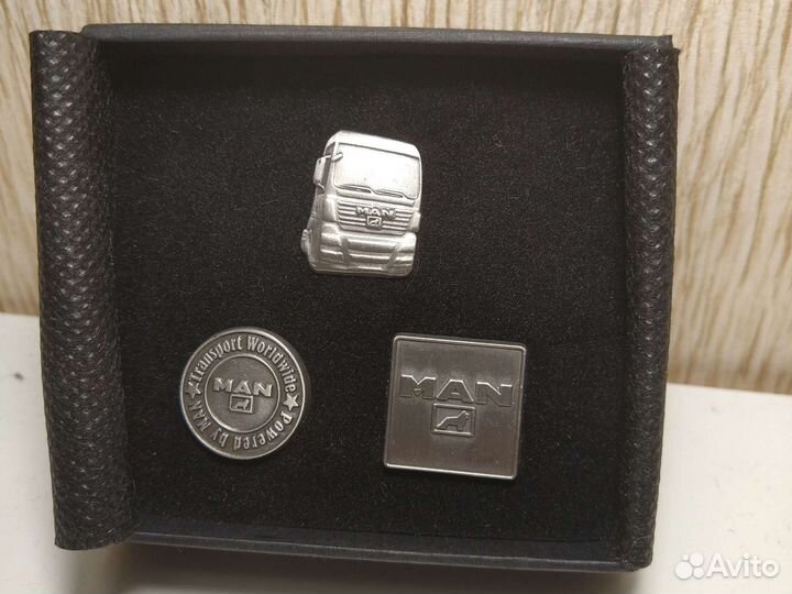 Авто сувениры и значки