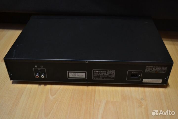 Проигрыатель компакт дисков (CD)