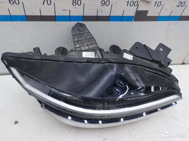 Фара правая Hyundai Genesis 2013
