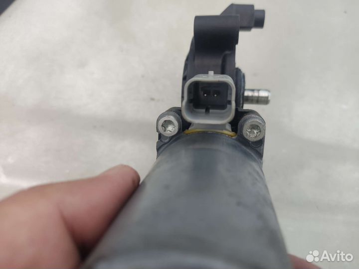 Моторчик стеклоподъемника Peugeot partner m59