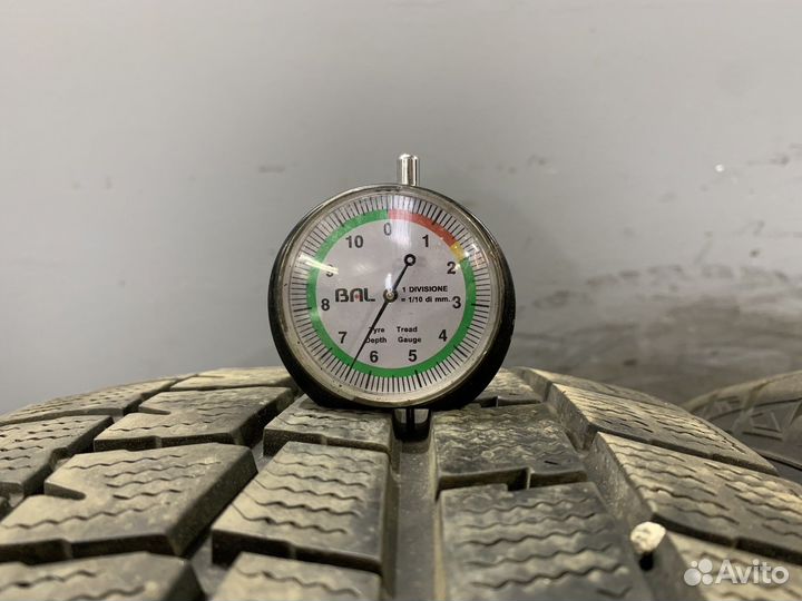 Dunlop Winter Maxx WM01 215/65 R16 98Q