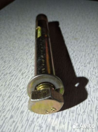 Анкерный болт с гайкой 16 мм на 115 мм