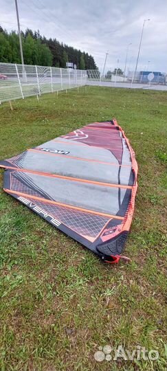 Парус для виндсерфинга